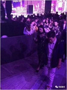 娱乐圈两个人吃瓜事件,揭秘明星幕后恩怨情仇